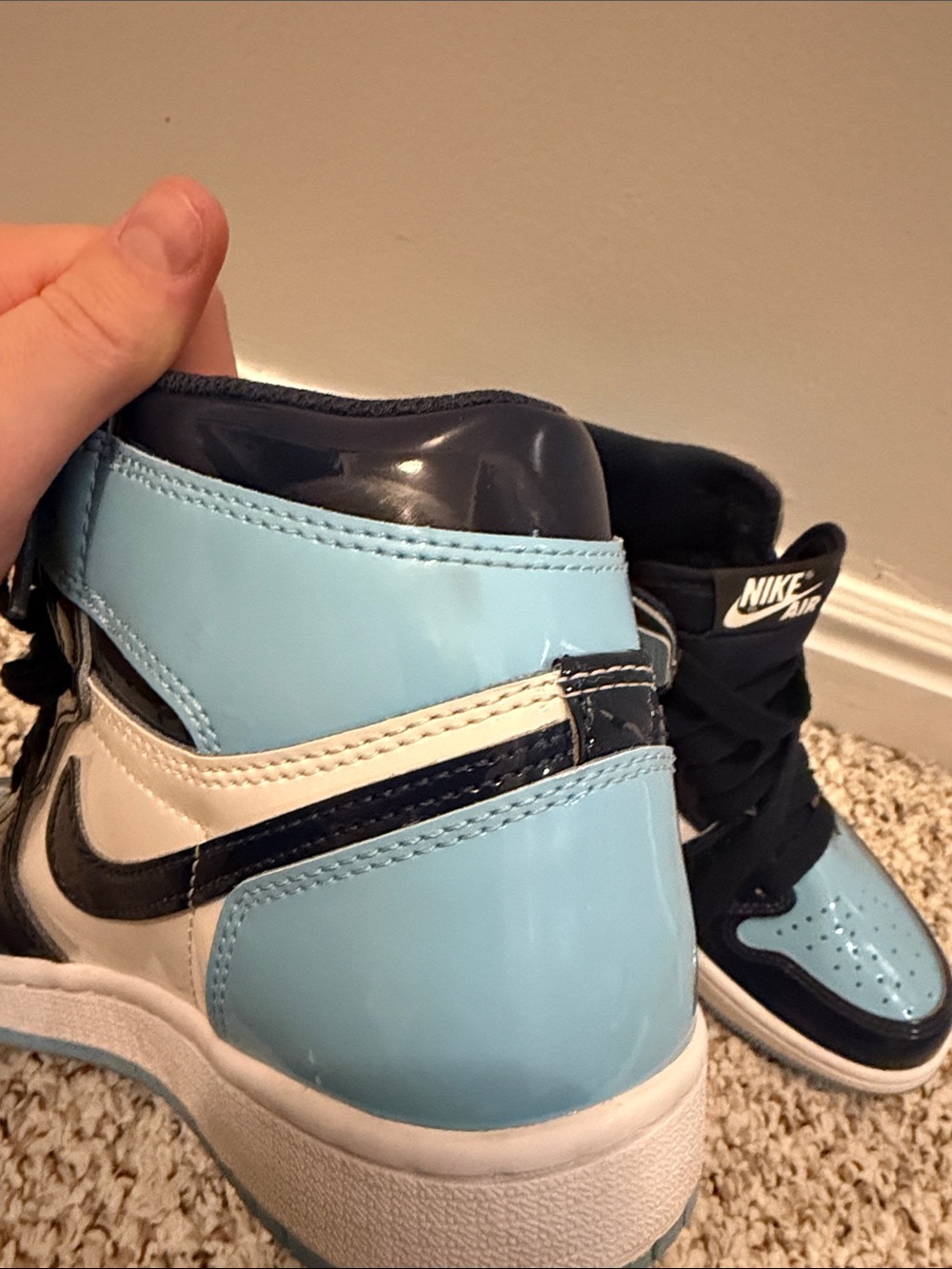 Nike Women's Air Jordan 1 Retro High OG 'Blue Chill' - Picture 11 of 13